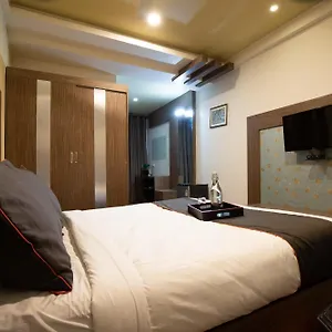 Super Collection O Golden Avenue Hotel Thiruvananthapuram