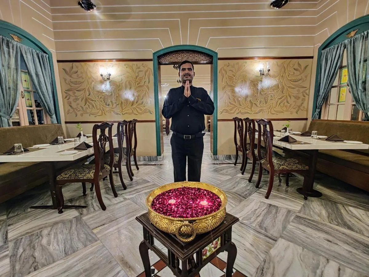Hotel Surya, Kaiser Palace Varanasi 4*,  India