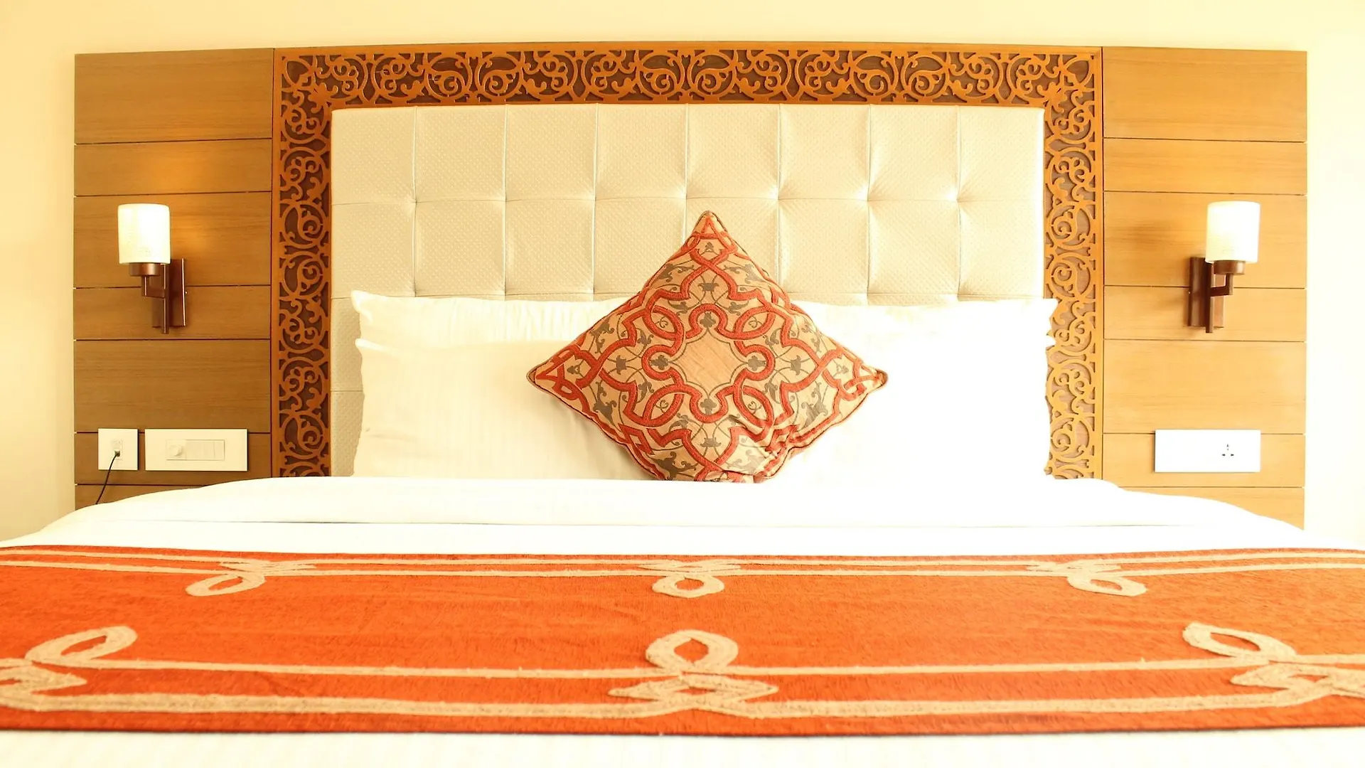 Hotel Surya, Kaiser Palace Varanasi 4*,  India