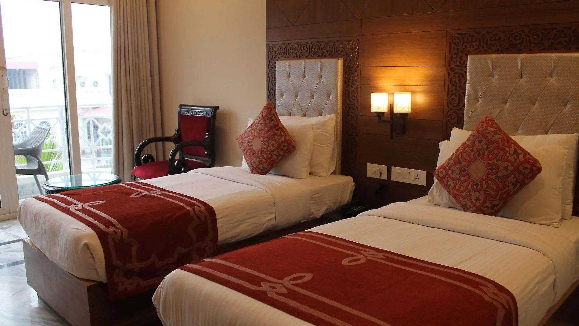****  Hotel Surya, Kaiser Palace Varanasi India