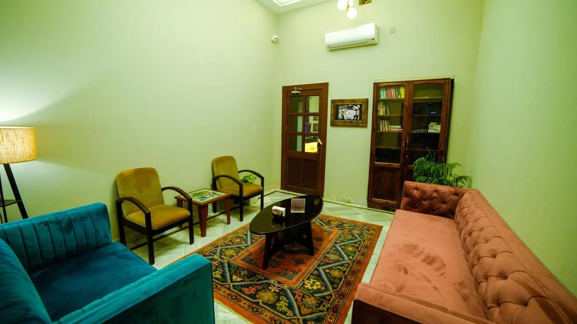 Hotel Surya, Kaiser Palace Varanasi