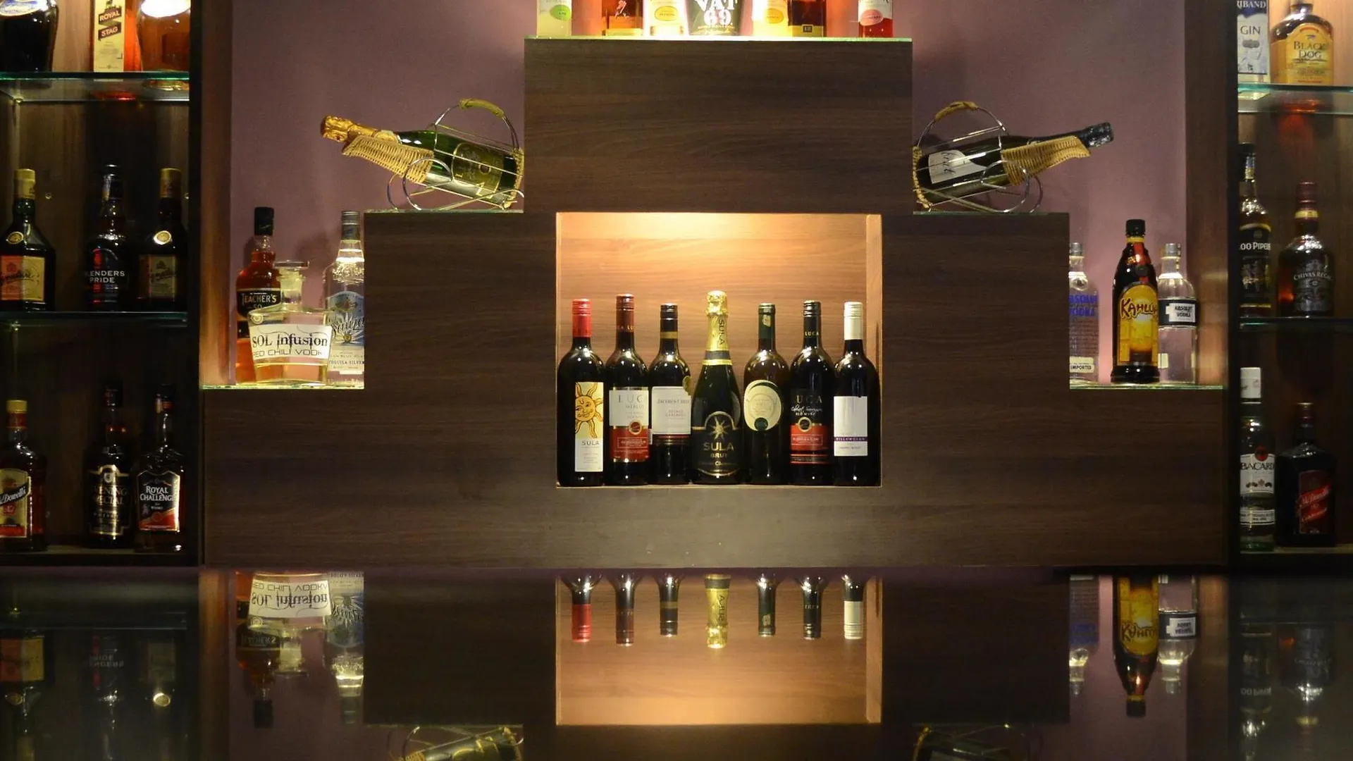 Hotel Surya, Kaiser Palace Varanasi 4*,