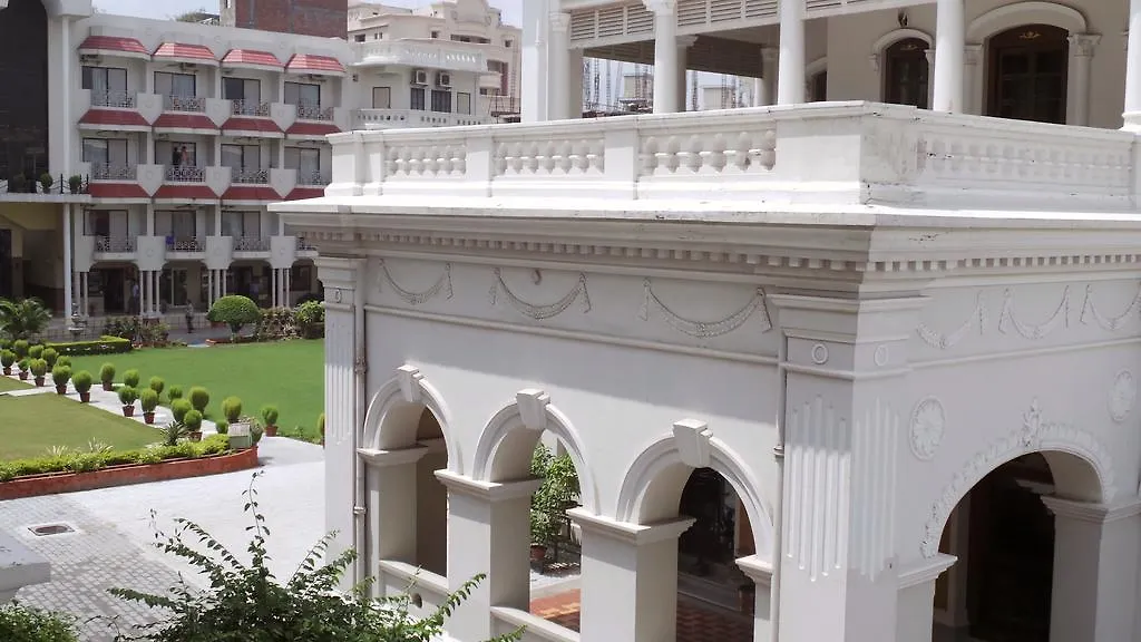Hotel Surya, Kaiser Palace Varanasi 4*,
