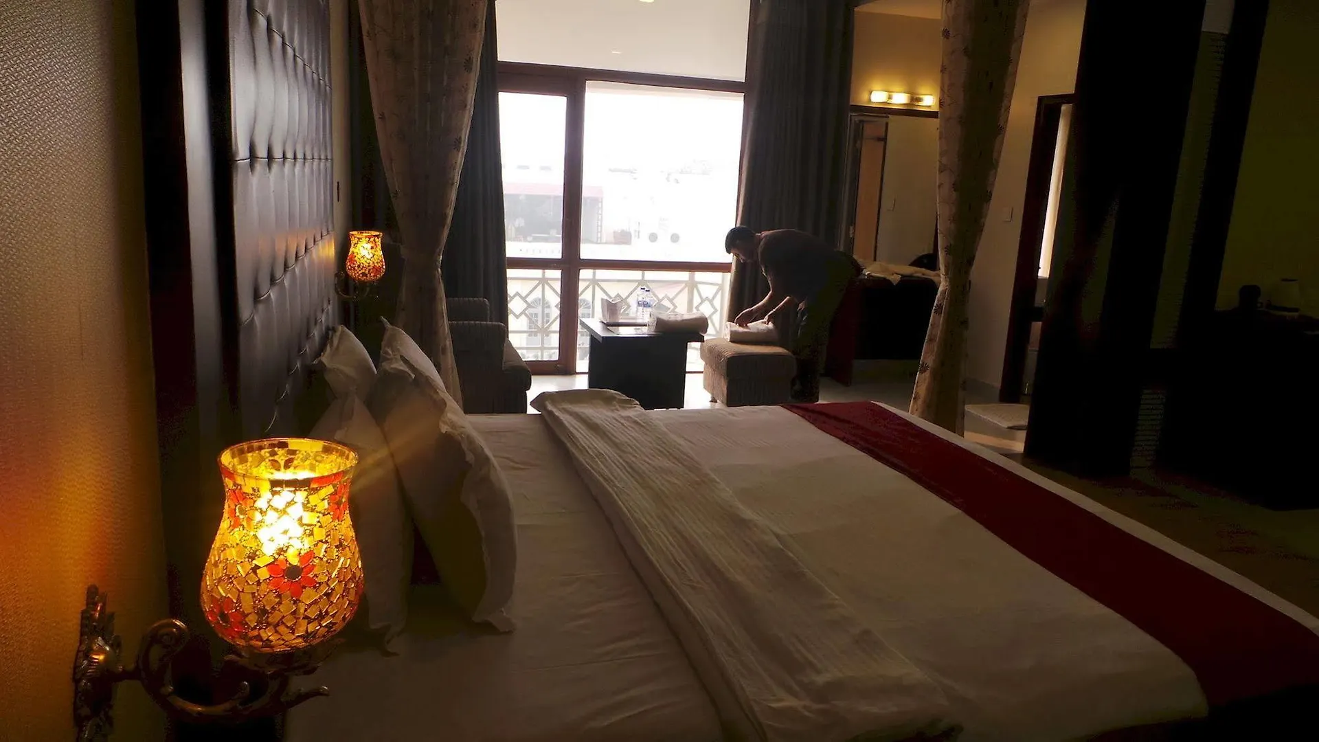 Hotel Surya, Kaiser Palace Varanasi