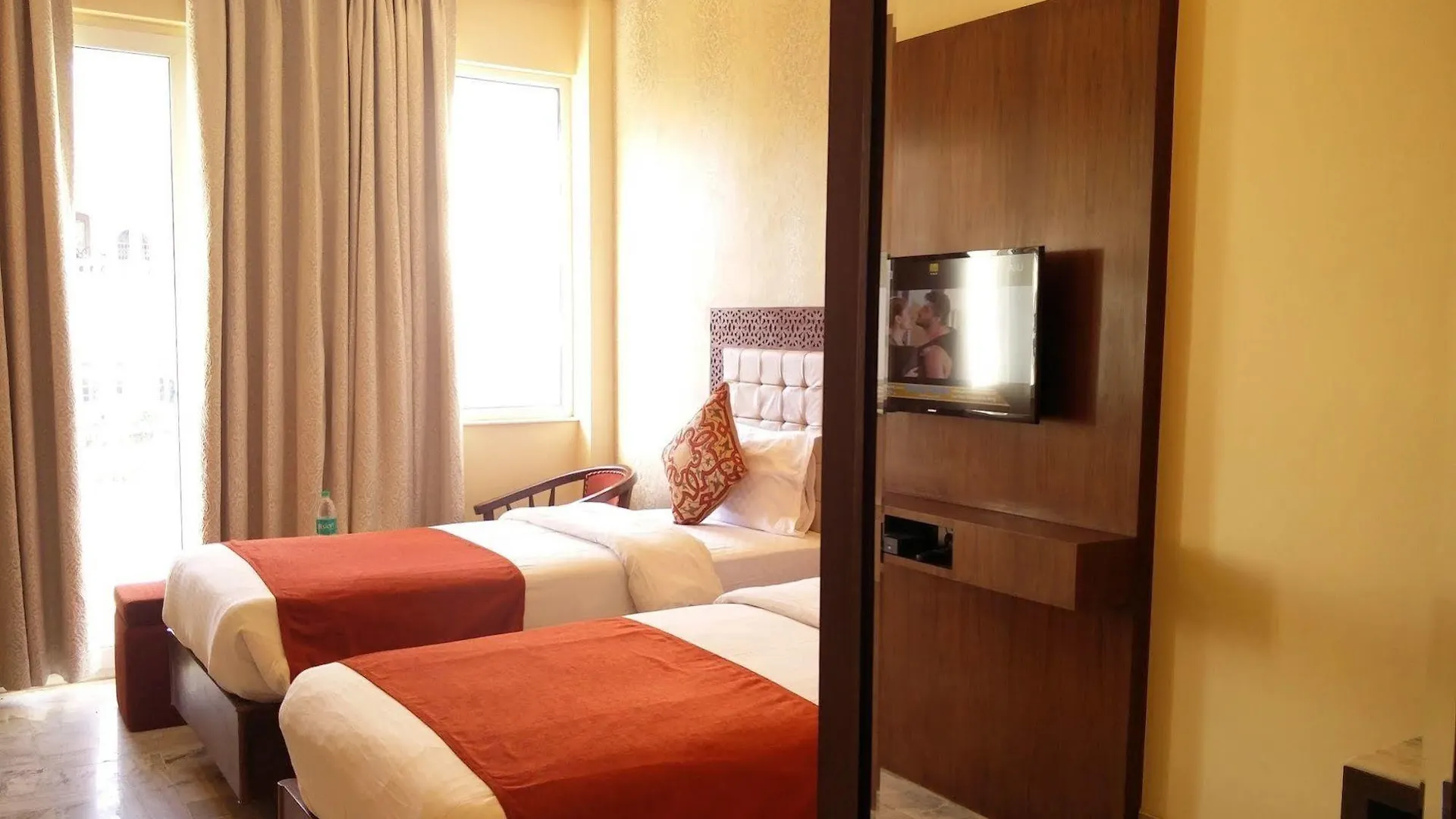 Hotel Surya, Kaiser Palace Varanasi